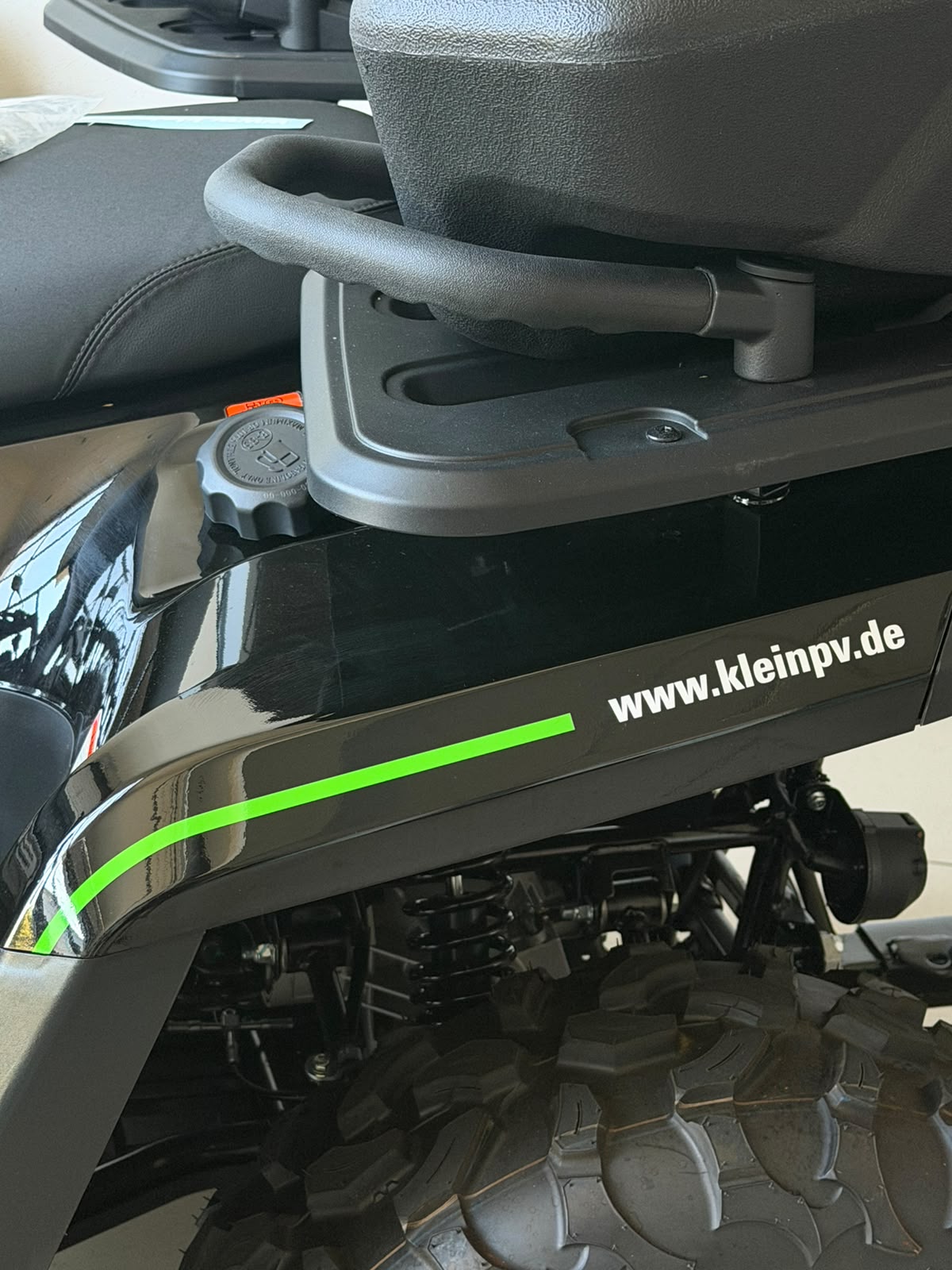 Partielle Folierung zur Veredelung eines Quads