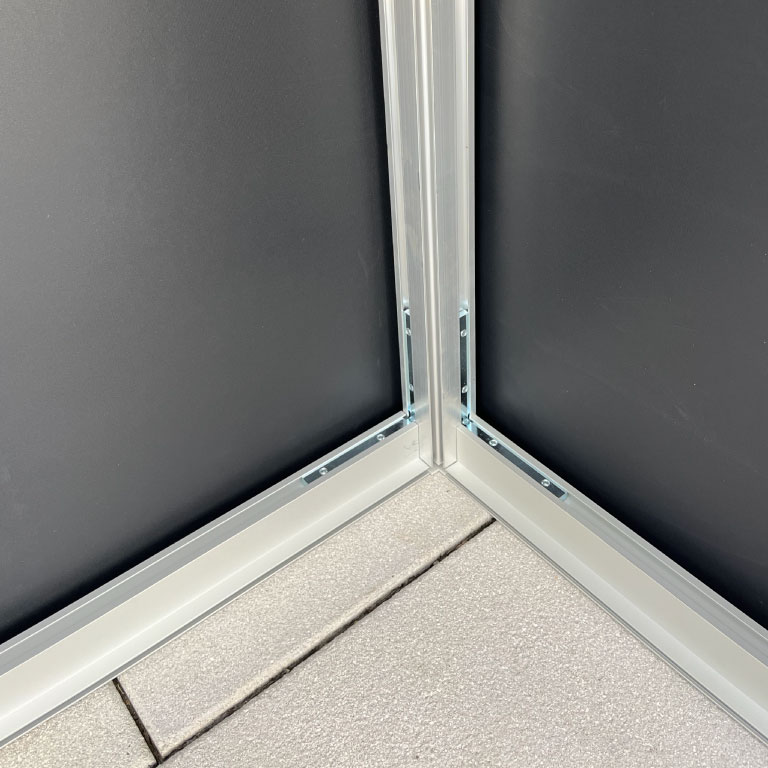 Hochwertige Messetheke mit Stoffbespannung mieten